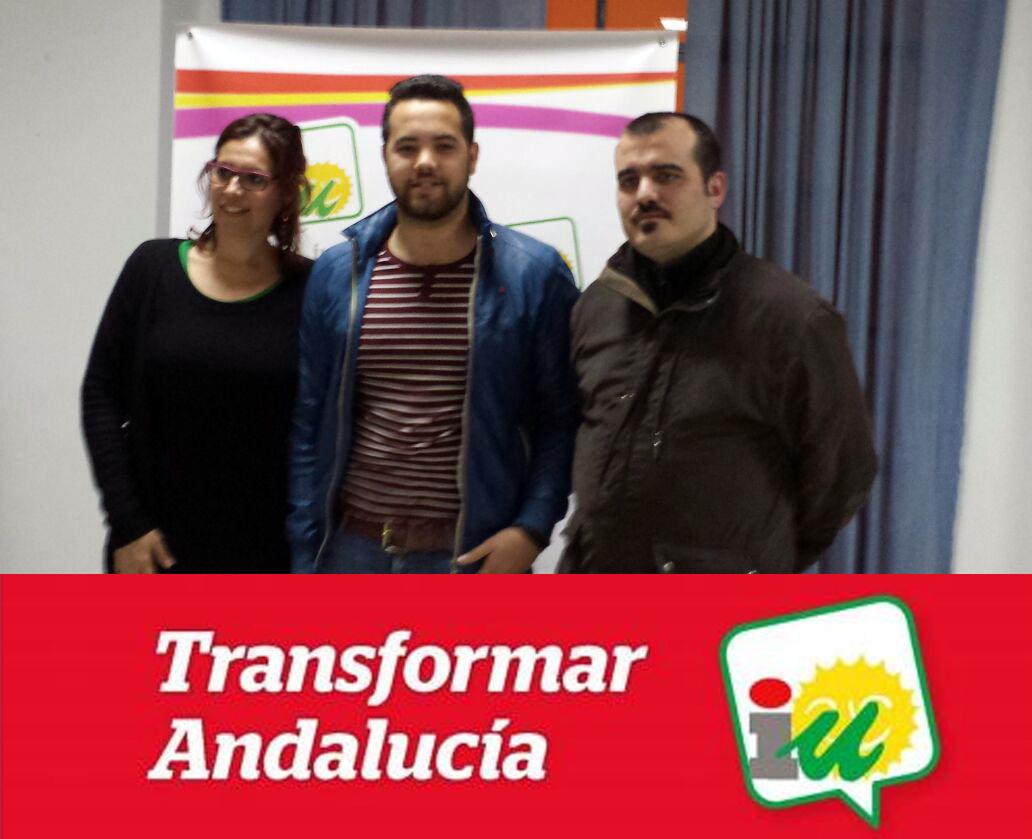 IUEscacena's tweet photo. Nuestro candidato @JosemaFranco19 acompañando a @DHernandopca e @isasalas2312 para #TransformarAndalucia #VotaIU http://t.co/oHtLNXlk5k