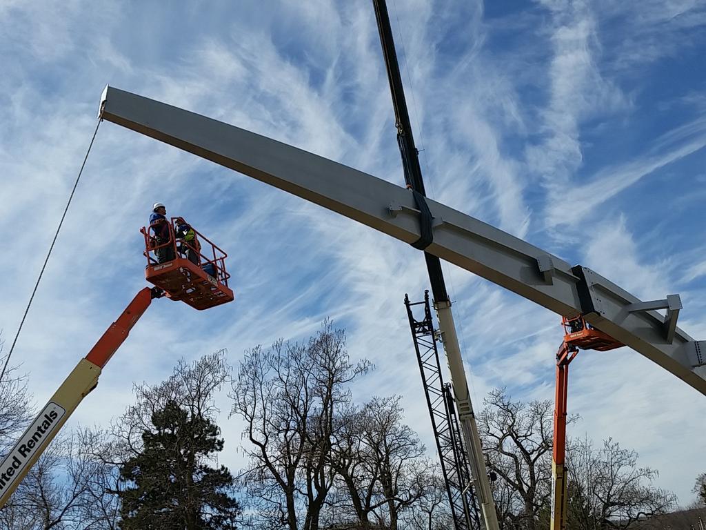 USErectors's tweet photo. Another piece of the bird is being set at fairgrounds http://t.co/GdseBb0nOb