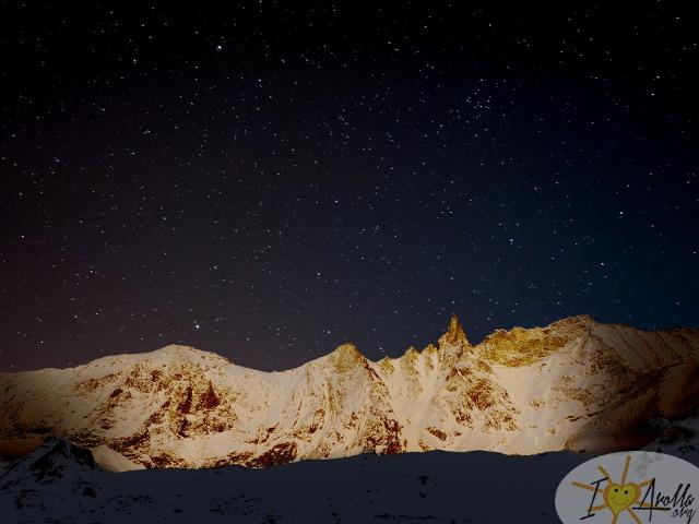 kris_krof's tweet photo. En fait, il y a 14 étoiles. La Tsa s'est rebiffée ce soir. http://t.co/KKWk0BX5uz
 #13_étoiles_au_sommet http://t.co/mnfRrSQh0y