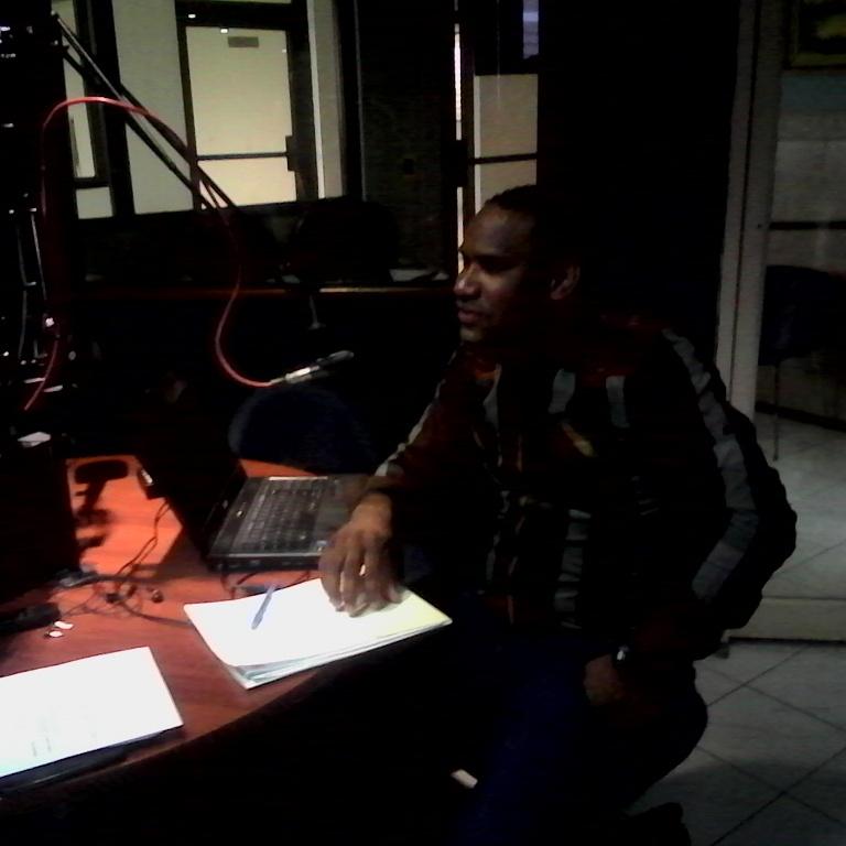 Jrbatista26's tweet photo. Desde fuego 90.5 fm Santiago!!! http://t.co/20IIA0ktk1