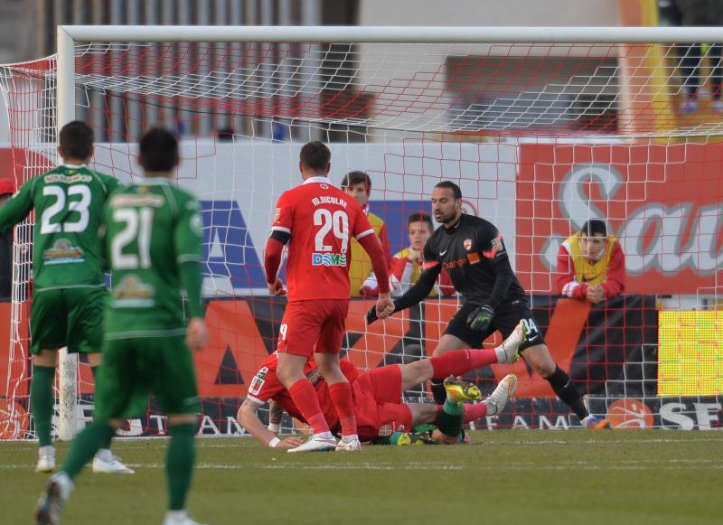 Naumovski conceded three goals