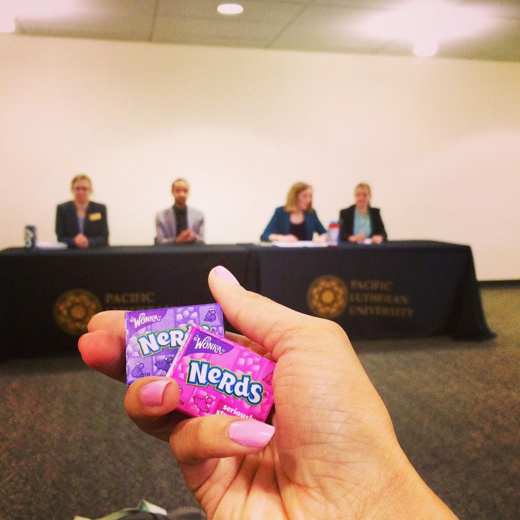 ASPLU_Lutes's tweet photo. Candy in hand, ready for the #ExecElect DEBATE to begin. #ASPLUelect15 Come see the action in UC 133 http://t.co/YDVoNun1ST