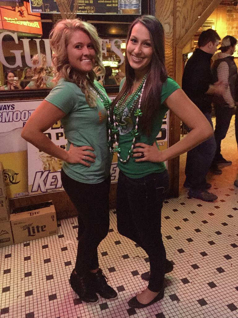 Emazing_Grace's tweet photo. 🍀🍻☺️ @lorenarhodes @marisadondiejo http://t.co/tZ4kX32gb0
