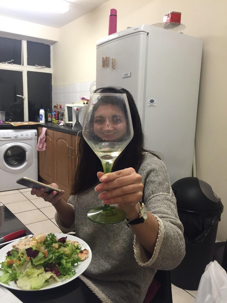 😂😂😂🍷