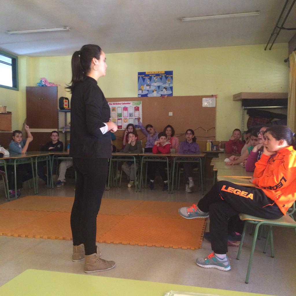 CPReyAurelio's tweet photo. @CPReyAurelio: #somos chefs aprendiendo sobre nutrición y cocina con los chefs de @alimerka http://t.co/VAHeOLnpvr