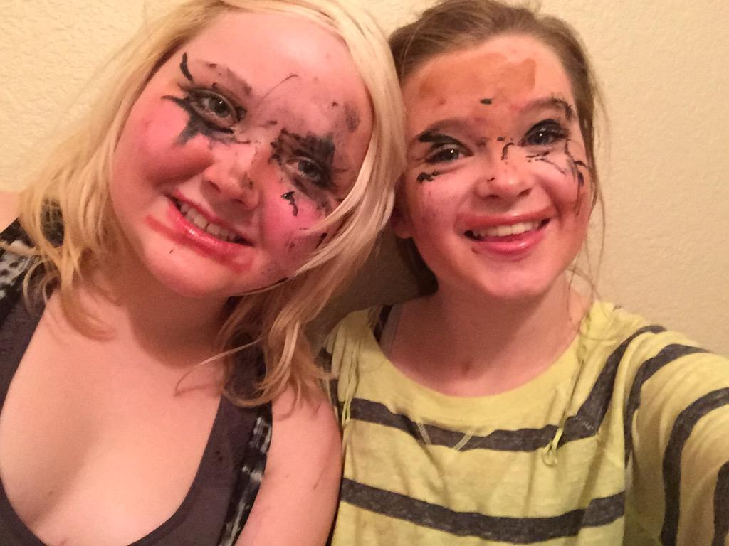 sperson260's tweet photo. Our blindfolded makeup challenge haha. It was pretty great😂 #RNDFace @danisnotonfire @AmazingPhil http://t.co/f4Z1rJ0veT