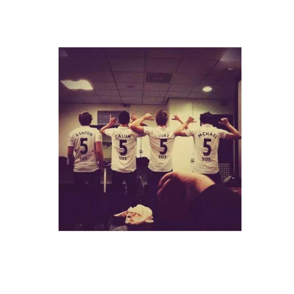 trumblemaedchen's tweet photo. I love the boys so much♥💙♥
@5SOS @Luke5SOS @Ashton5SOS @Calum5SOS @Michael5SOS http://t.co/y8BnkPZIIc