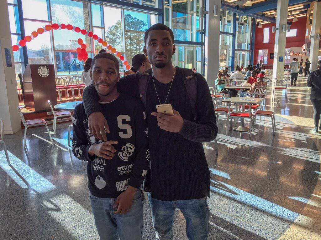 DJBLAIRE's tweet photo. Had @lilTorin out DSU wit me. Grab that #TheyGotsToSeeMe ASAP . http://t.co/hFXoRy7pP0
