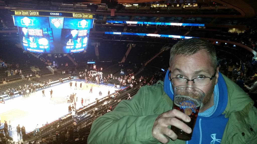Betts1977's tweet photo. An Aussie enjoying a #brooklyn lager at my 1st NBA game, c'mon u Knicks #NYKFANS @nyknicks http://t.co/T4na3x4ick
