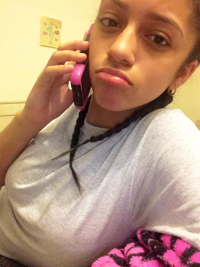 __Naisha__'s tweet photo. Phone Call W/ My Fav Old Head. #FreeMyWorld❤️ http://t.co/r6PMqXsupT