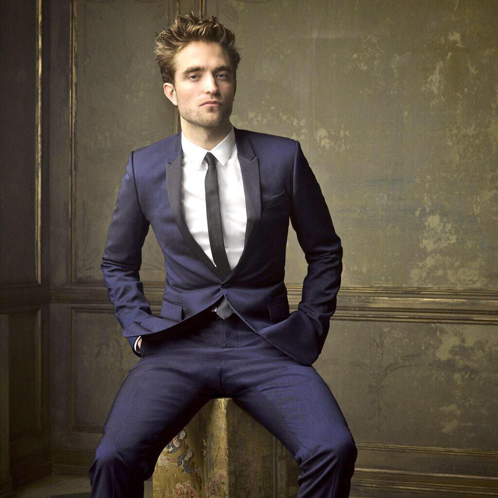 socalmom2four's tweet photo. #MTTS #QOTD #LIFE #TCOAL #Brimstone #LCoZ #DiorRob #fitRob #happyRob #lovedRob #2015Rob ❤️❤️❤️ #proudfan http://t.co/o4oIWMlLiB