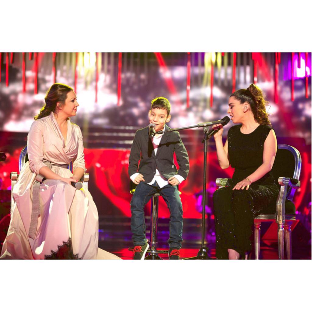 RuthLorenzo's tweet photo. No tengo palabras para describir lo que sentí cantando con @adrianmartin_v y @npastorioficial. MAGIA #LevántateFinal http://t.co/V9EDXxKhOg
