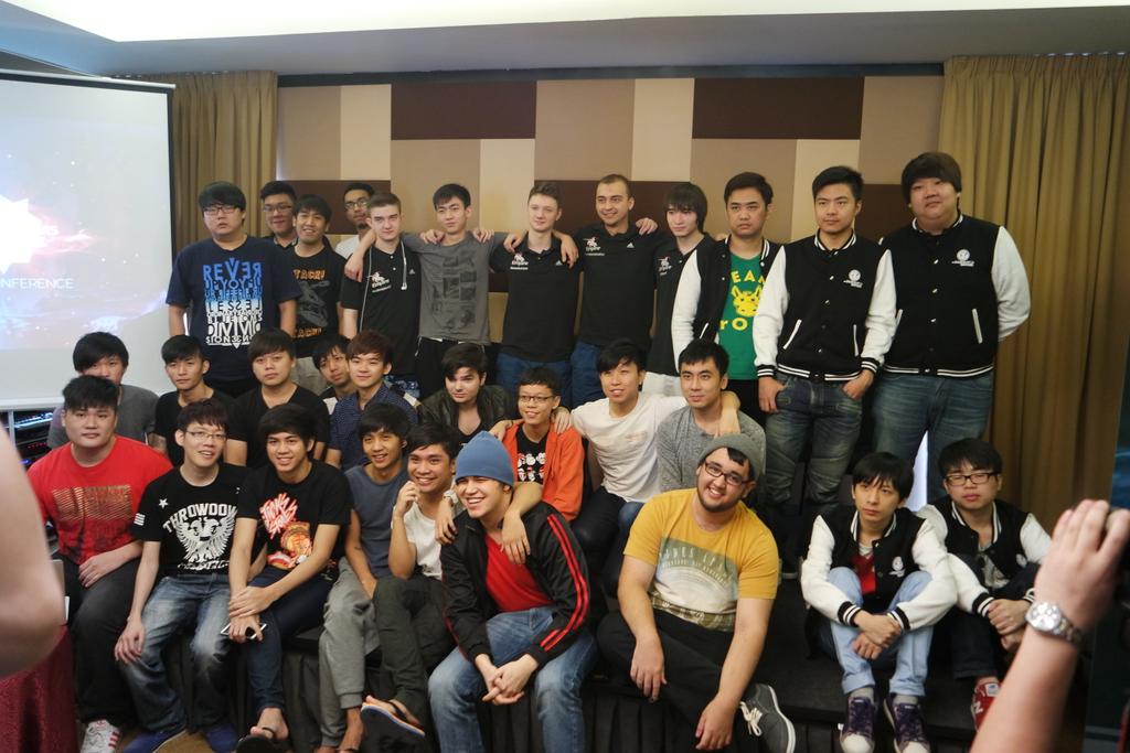 CAW-EuJUIAEY6h_.jpg:large