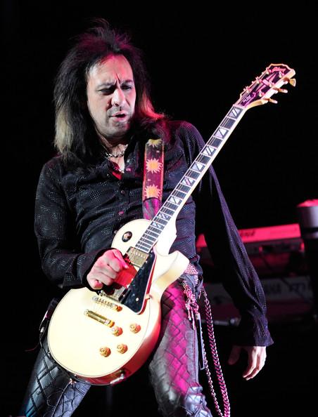 Happy birthday, Jeff LaBar 