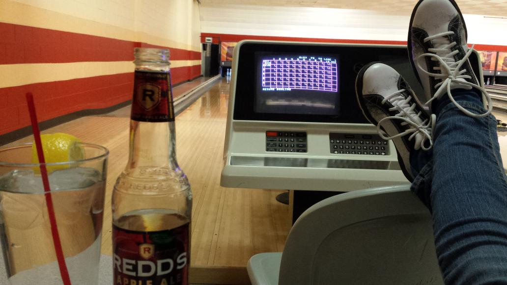 zombieafgrl's tweet photo. #Justicing in the Bowling Alley! http://t.co/BmUvXQfUgb