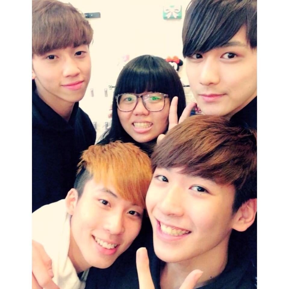 cute_xi's tweet photo. 難得相聚，大家依舊沒有變。 http://t.co/XRd8aapIab