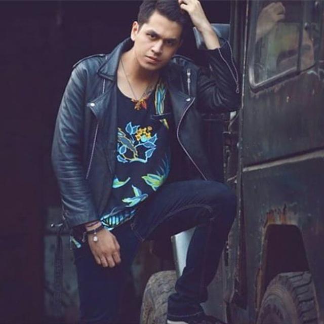 Vindha_sari's tweet photo. Tak tergantikan ;)"@deviristanti3: keren pepo @kvinjulio @KJLV_indonesia Vindha_sari @refinaimut http://t.co/fLIN45UojP"