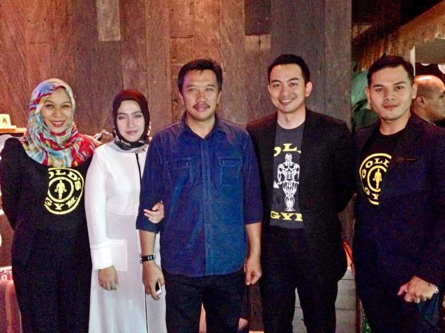 YGunawann's tweet photo. @Golds_Indonesia bangga bs foto bersama dgn Menteri Pemuda &amp; Olahraga Indonesia, Bapak. @imam_nahrawi beserta Ibu. http://t.co/KbOacxBxbp