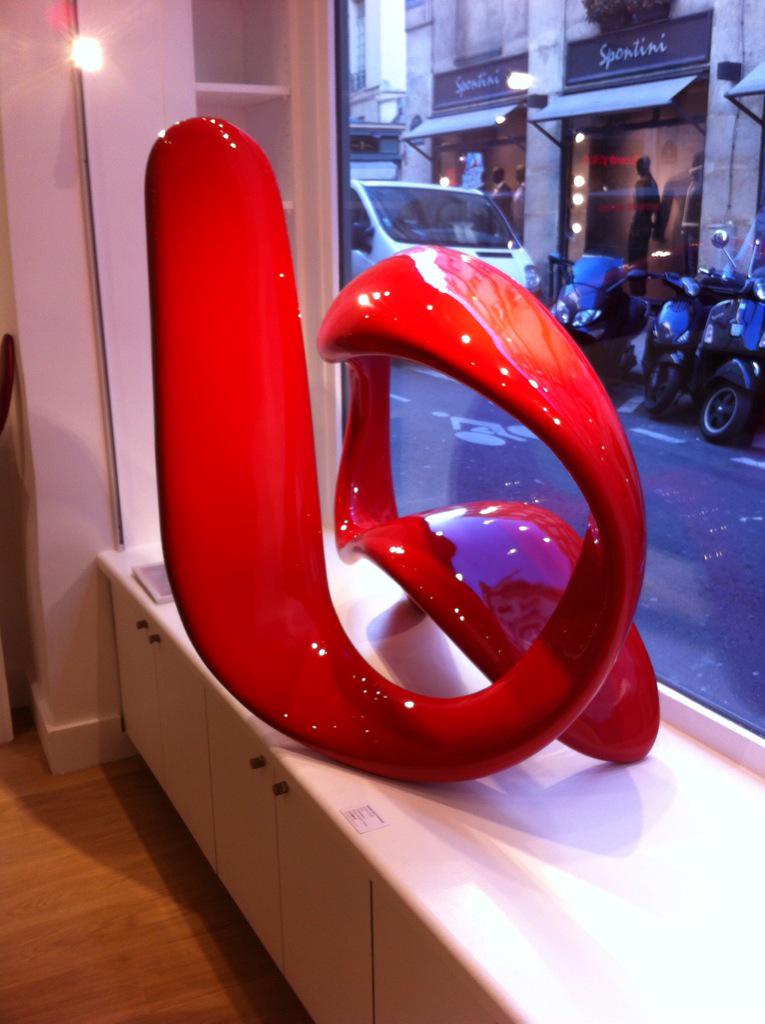 Carolinepoulet's tweet photo. En ce moment à la galerie mondapart ( Boulogne) http://t.co/Y1iS92Vflh