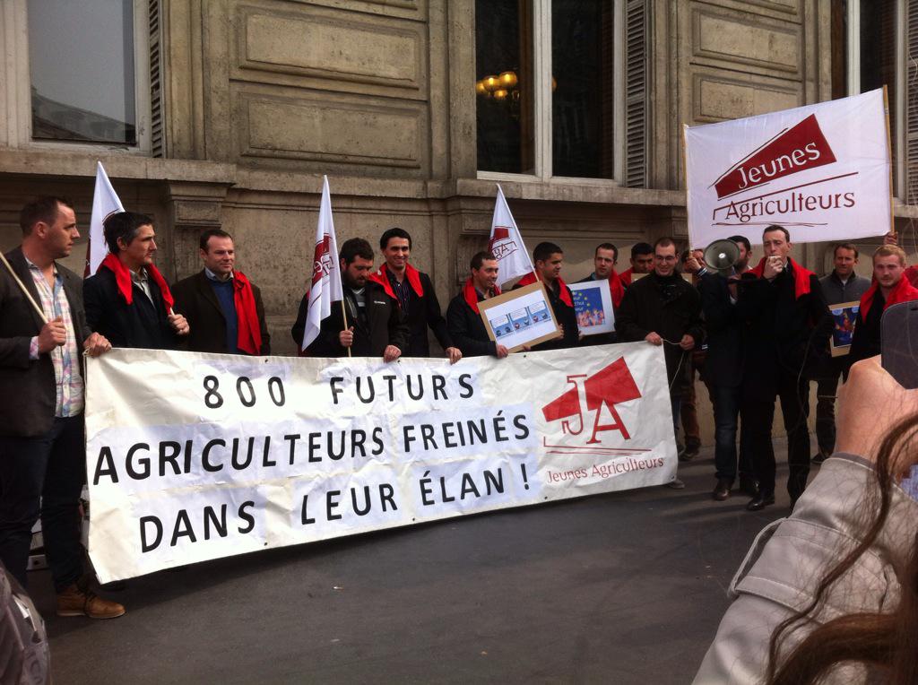 .<a href="/TDiemerJA/">Thomas Diemer</a> psdt .<a href="/JeunesAgri/">Jeunes Agriculteurs</a> dénonce le manque d'ambition de la commission et de tous les acteurs de l'installation