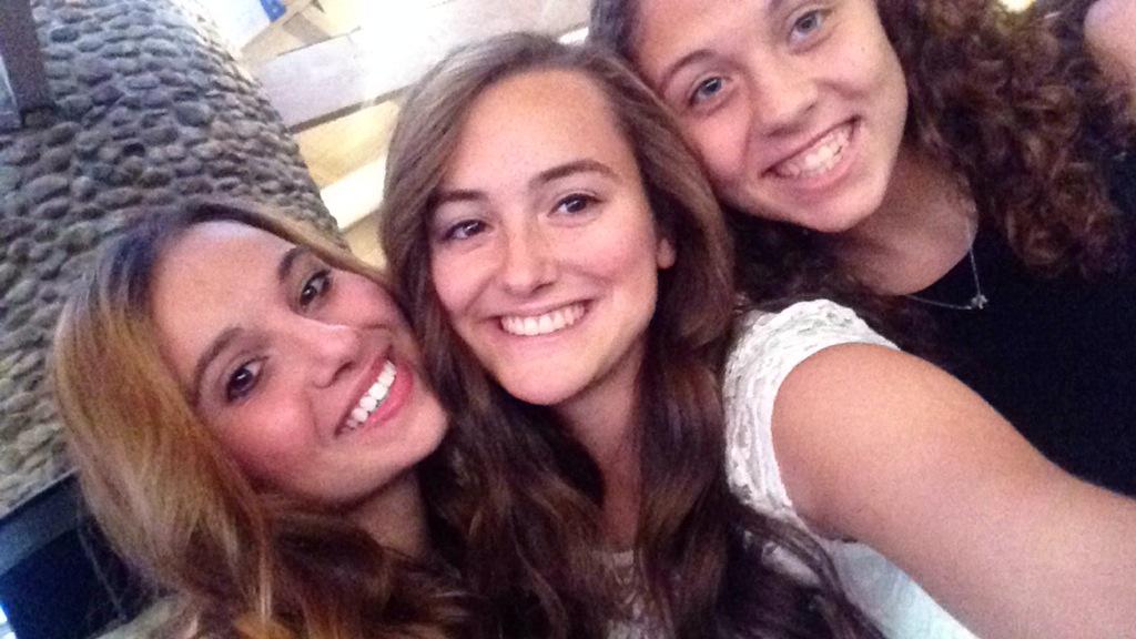 armadillox25's tweet photo. Happy Birthday Jay!! 😘🎉 love ya girl http://t.co/m2MtfoBNr3