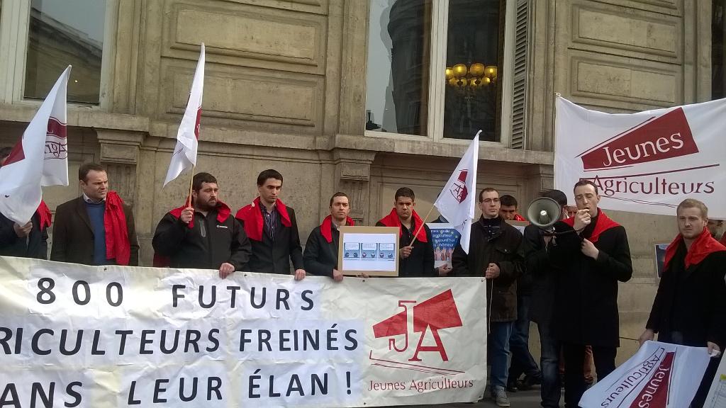 JA mobilisé devant la <a href="/UEfrance/">Commission européenne 🇪🇺</a> pour le déblocage des aides PAC à l'installation pour les jeunes agriculteurs