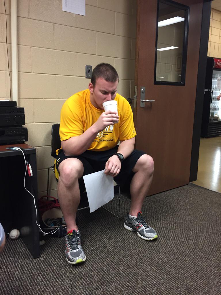 Cody1Stout's tweet photo. Coming in hot! Brinson's first cup of coffee. #InternDevelopment @USMStrength http://t.co/5L66SaiyNs