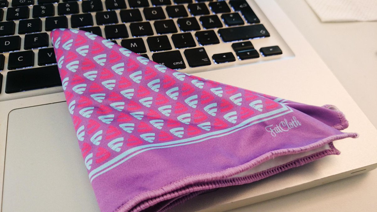 #goodmorning today I'm totally branded with my colorful  <a href="/FSecure/">F-Secure</a> <a href="/FatCloth/">FatCloth</a>