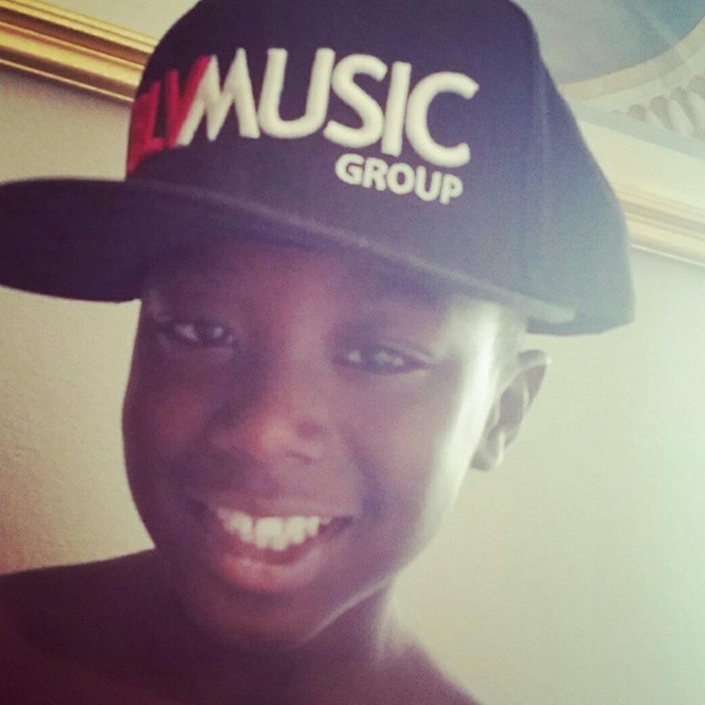 BLVMusicGroup's tweet photo. #doseofdeuce rockin #BLVMusicGroupSwagg #DeuceYoungGiftedAndFresh #KaylahBlue #DJSlimm #Vegas http://t.co/aTbgcRkrjo http://t.co/53hh3vMnqD