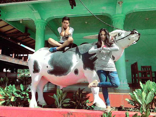 ochaaaa_muslim's tweet photo. With @accy_beleng #tedongbonga http://t.co/bvgTzxyfkA
