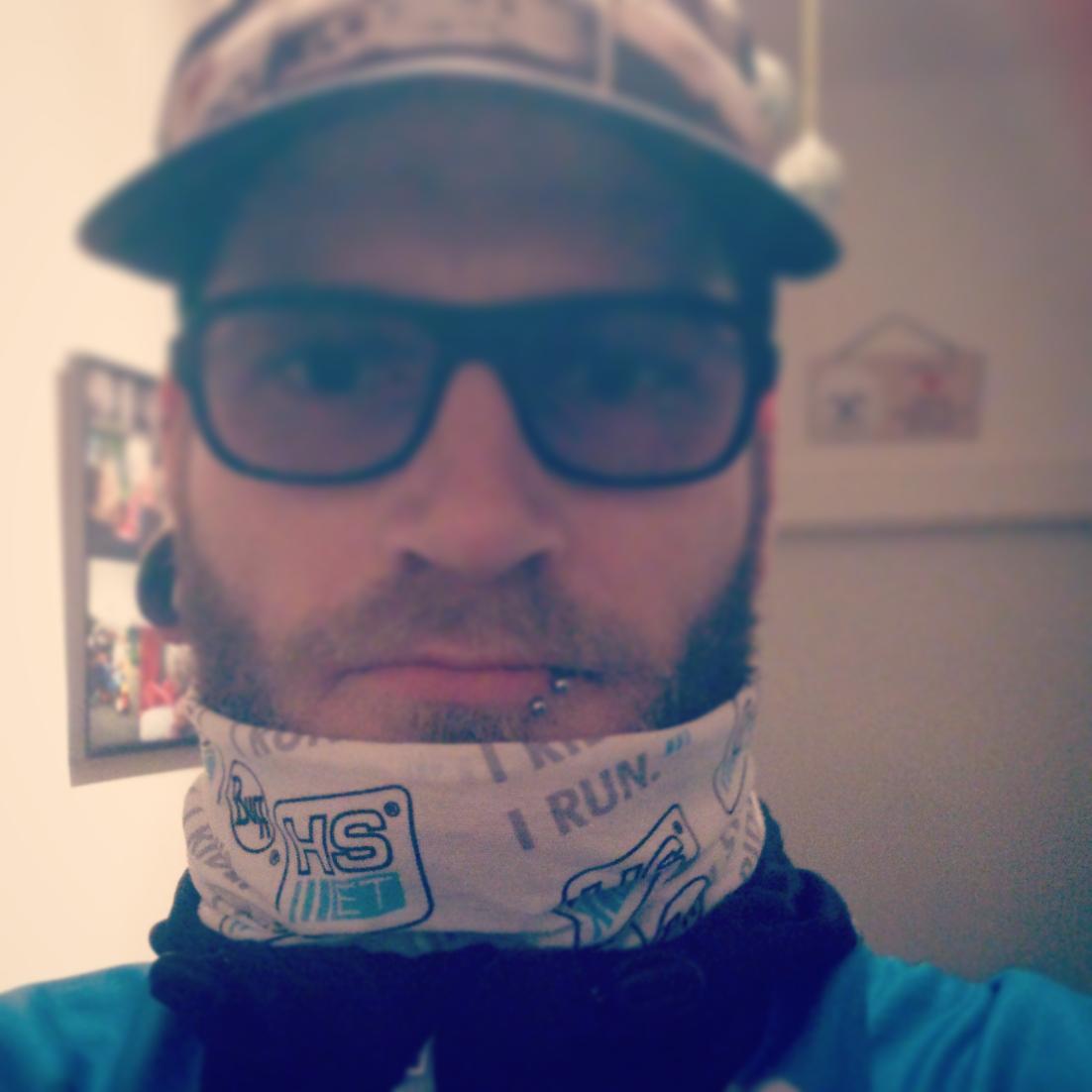 TinoHSET's tweet photo. Das neue Hset buff im neuen Design ist da! 
#flatisboring
#Humanspeed http://t.co/WRNQpLxY00