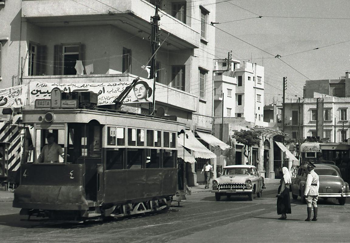 hibaam08's tweet photo. #صورة_اليوم الترامويي #بيروت، خط الحرش- البسطة عام 1955
ولافتة لـ"أم كلثوم" بدعوة من رئيس الجمهورية آنذاك
#صباح_الخير http://t.co/MlmjmR1pC5