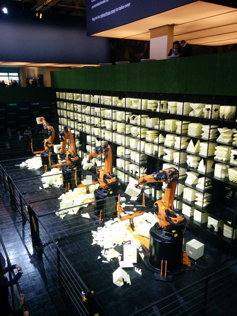 IoTClan's tweet image. #Robochop in action @KUKA_RoboticsUS  #CeBIT15