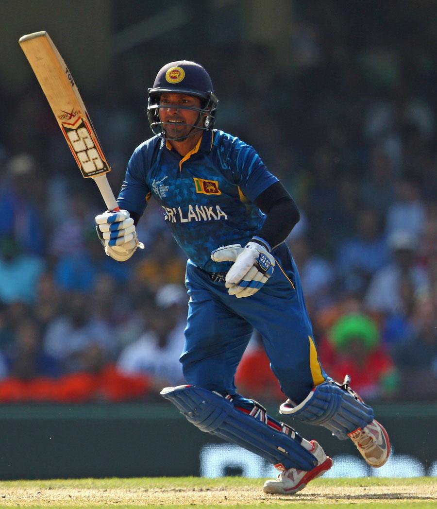 ProteasMenCSA's tweet photo. Congratulations @KumarSanga2 &amp; @MahelaJay on your retirement. Thank you for your years of service to the game we love http://t.co/n6AE4qGUjF