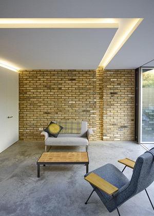 Small Projects shortlist: The Modern Side Extension by Coffey Architects #AJSP2015 ajbuildingslibrary.co.uk/projects/displ…