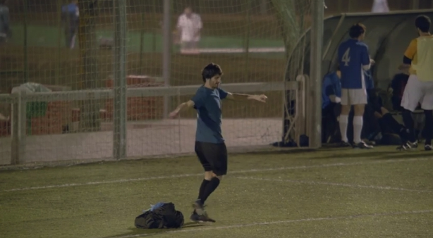 Publitools's tweet photo. "Si sabes jugar al fútbol sabes bailar" Genial spot de la revista #Libero http://t.co/ZCnS4XOaPe http://t.co/g9LeaEr06K
