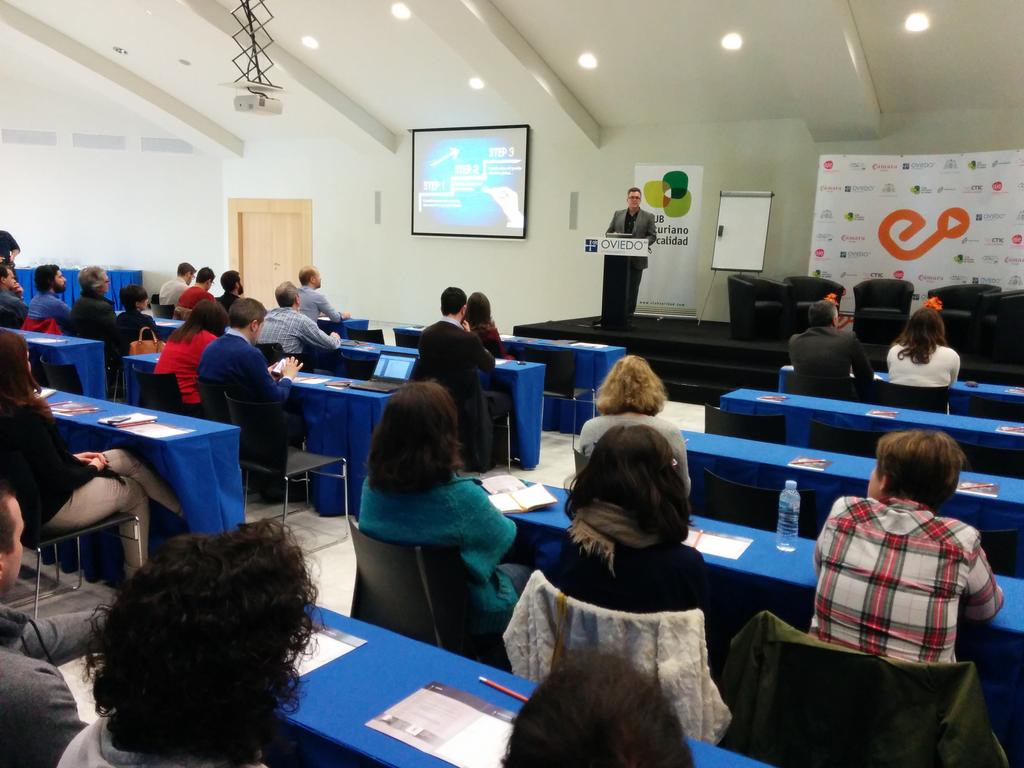 OviedoEmprende's tweet photo. Turno de @JaviCIES presenta facetas @InstitutoCIES  @Alantis_Seed  @sintetia y financiación en etapas tempranas http://t.co/Qy4UoOf4vV