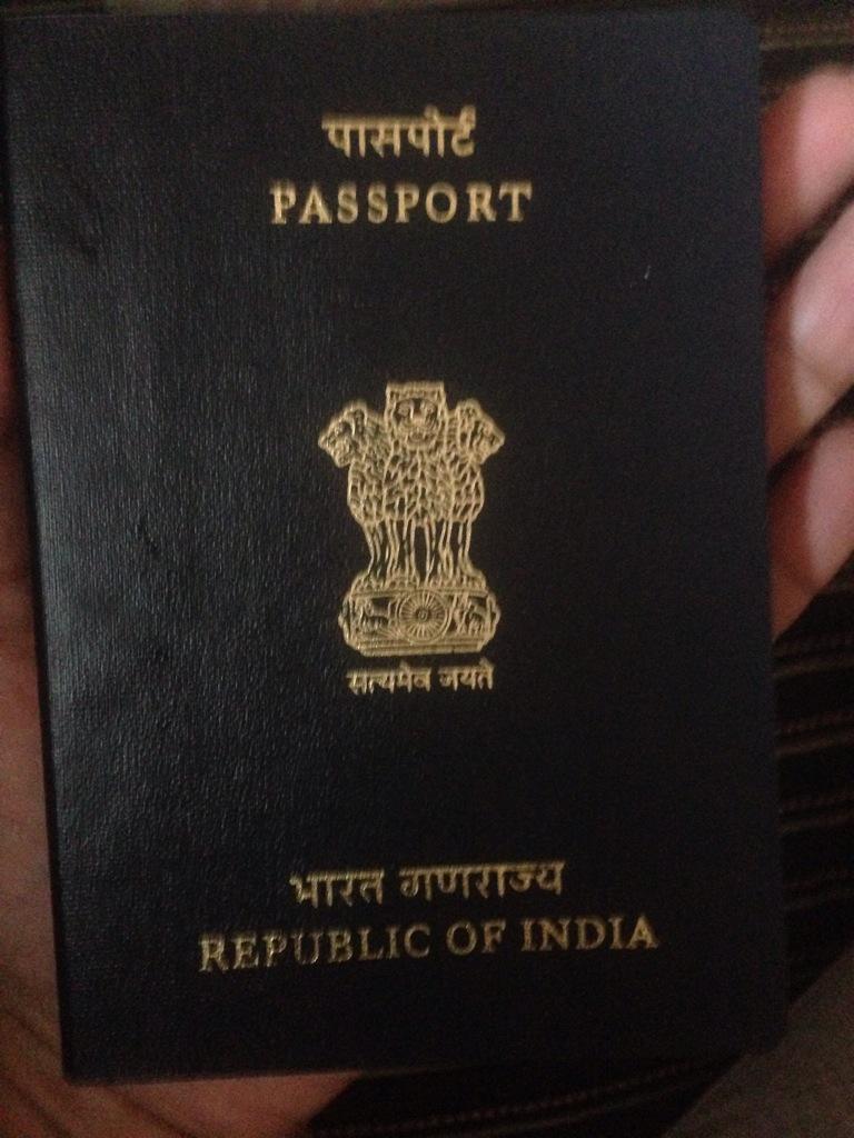 ChandraBalraj's tweet photo. Hey world! Ready fa me? #passport #allmine #oneandonly #chandrabalraj http://t.co/YdvjszUklx
