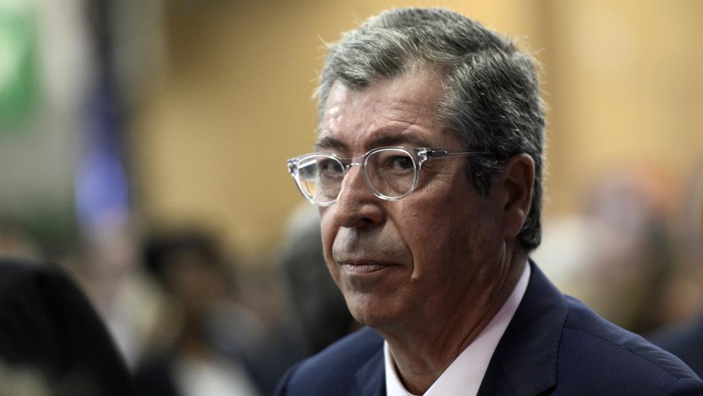 RFI's tweet photo. France: Patrick Balkany perd son immunité parlementaire http://t.co/jktCDwUvDi http://t.co/yH4X0VaNej