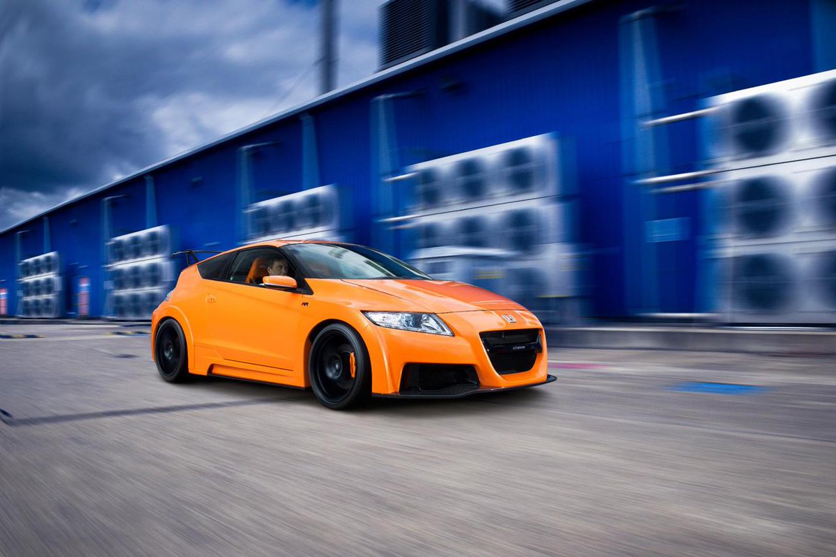 therealautoblog's tweet photo. Honda's going to put the new Civic Type R engine in the CR-Z. #EverythingYouEverWanted http://t.co/TN1NlljpNt http://t.co/fVJLpCZZ16