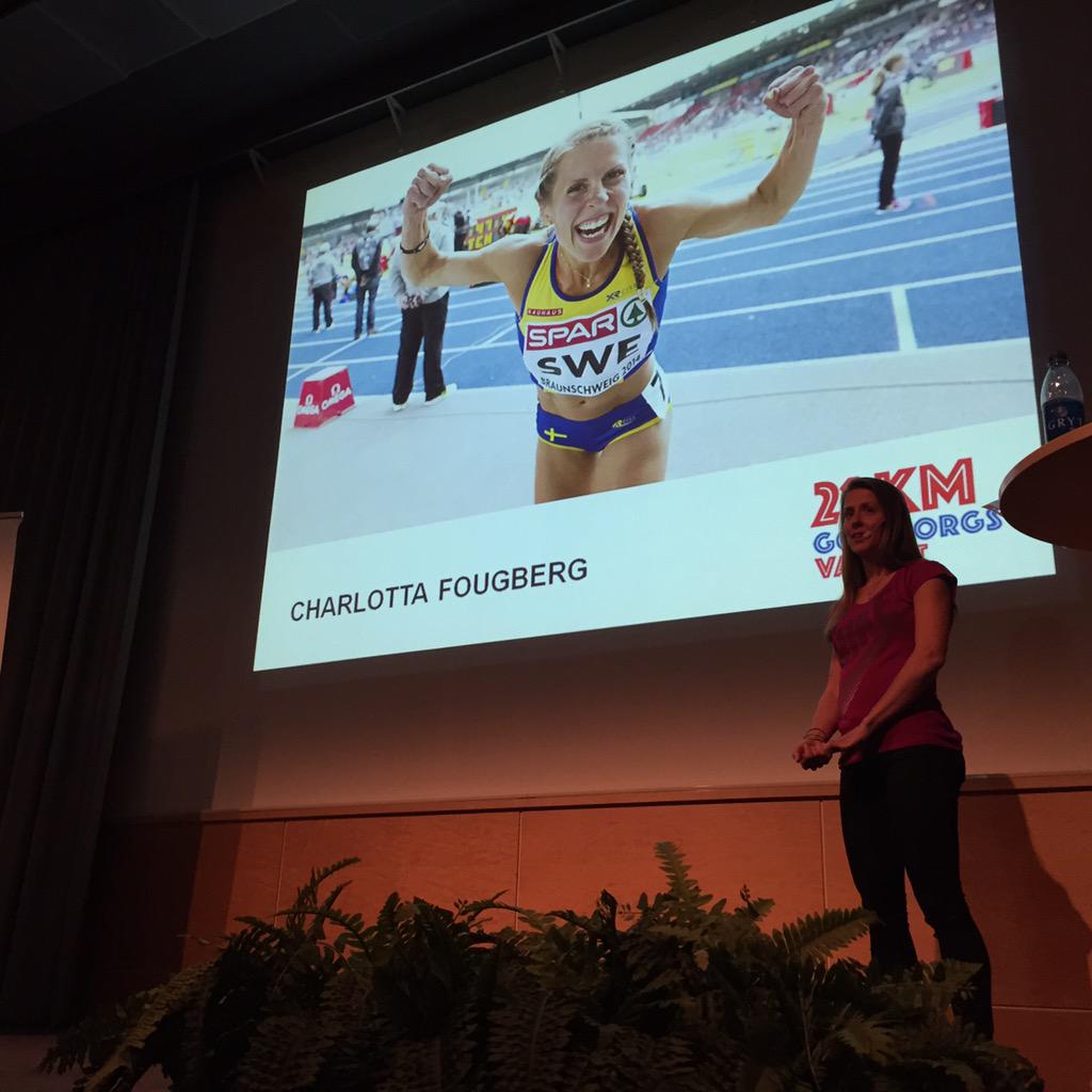 MaddeGote's tweet photo. Charlotta Fougberg på scen: GöteborgsVarvets insirationsföreläsning,Att ta sig an utmaningar #göteborgsvarvet http://t.co/U7zC26f94Z