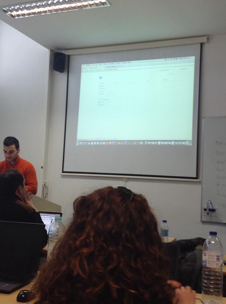 arcanjoarco's tweet photo. @DiogoCostaPitt @IPAMarketing360 #IpamAveiro DROPBOX, a próxima aquisição do Mark Zuckerberg http://t.co/UokL7Az9zp