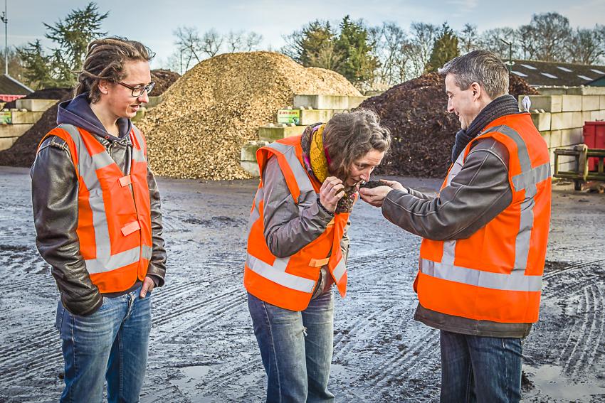 DenOudenGroep's tweet photo. @TransfarmersDB en @StadseBoeren ontwikkelen meest vruchtbare aarde samen met @DenOudenGroep http://t.co/fivVj0Y4G0 http://t.co/yKsCS7C9RK