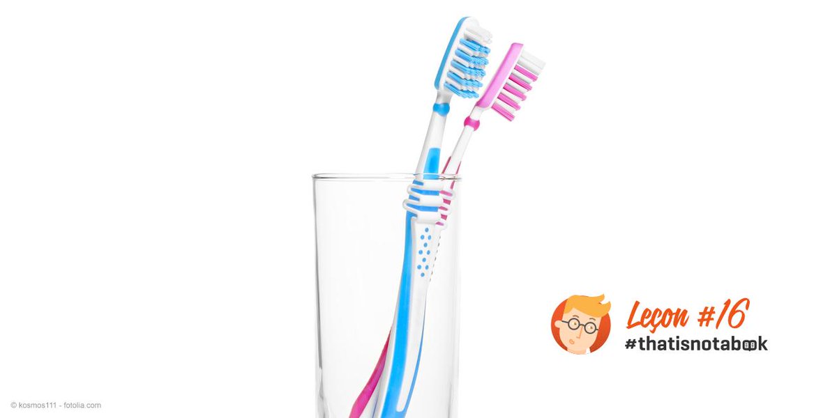 ProfesseurLivro's tweet photo. @UEfrance J’ai essayé de me brosser les dents avec un livre… bof. Conclusion : #ThatIsNotABook http://t.co/mCSJmzsFHK http://t.co/0dPEFpBU6u