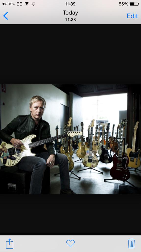 A very happy birthday to Jerry Cantrell 