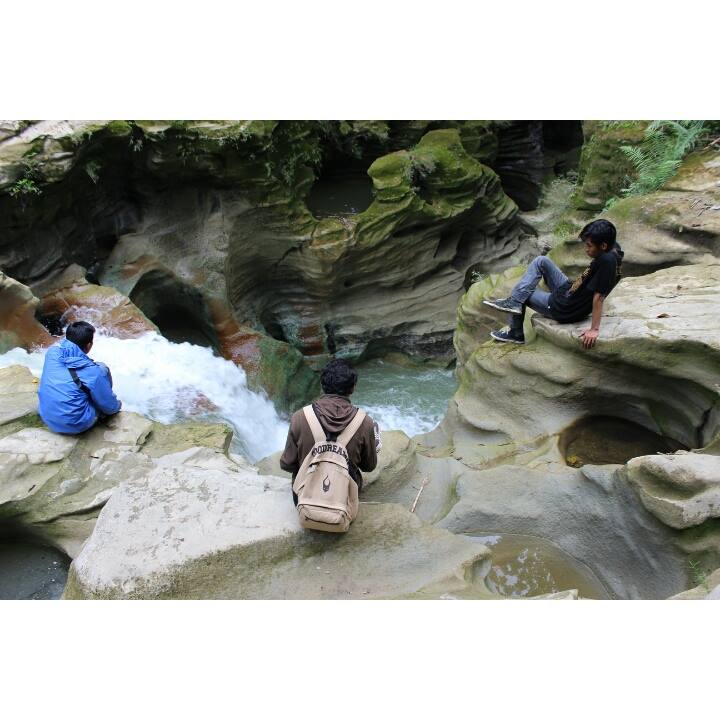 koyok wong satru. :D