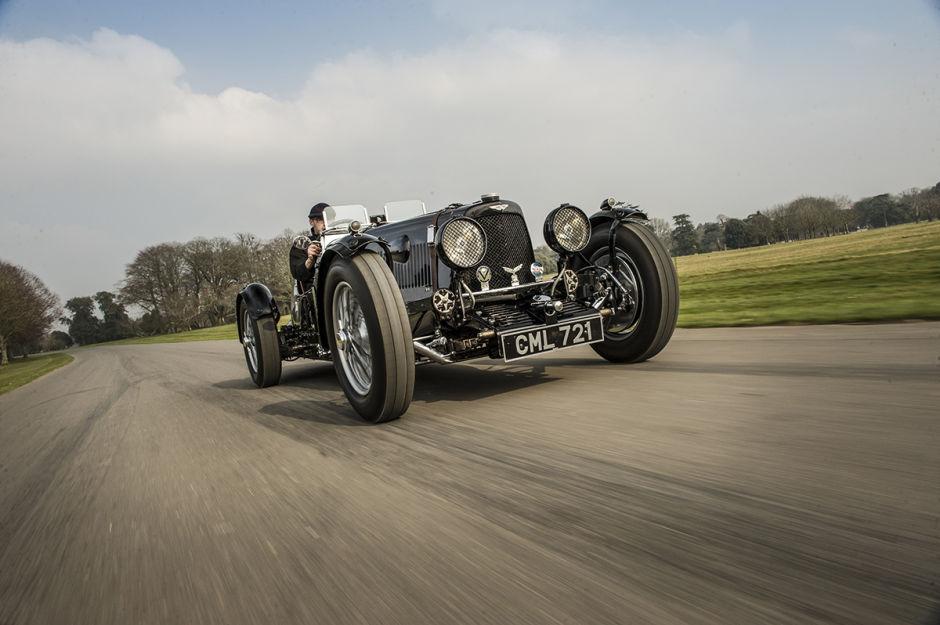 GoodwoodRRC's tweet image. Stunning @astonmartin Ulster goes on sale @bonhams1793 #FoS auction, it's previewed at #73MM grrc.gd/40259