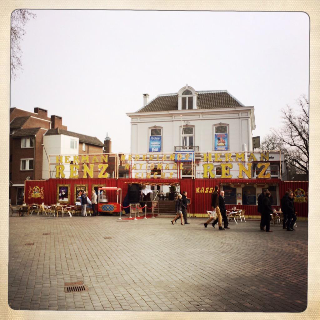Vanmiddag naar het circus. Bekendmaking van de nieuwe sponsor van Circus Rens.