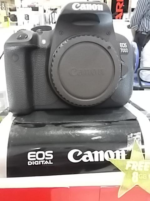 just_FAS's tweet photo. Canon Digital SlR ready just Rp. 8.399.000 free SDHC 8GB visit us #elektroniksolutionmitracibubur @kicaupromo http://t.co/Qvpv6qs1QU