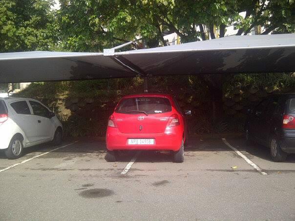 DaveNhlapo's tweet photo. There's a special place for people who park like this... #SinBin #SMH http://t.co/PTgeGtf6pi